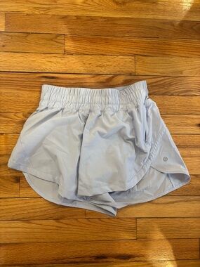 Lululemon Track That High Rise Lined Short 3” SIZE 6 PERIWINKLE LIKE NEW